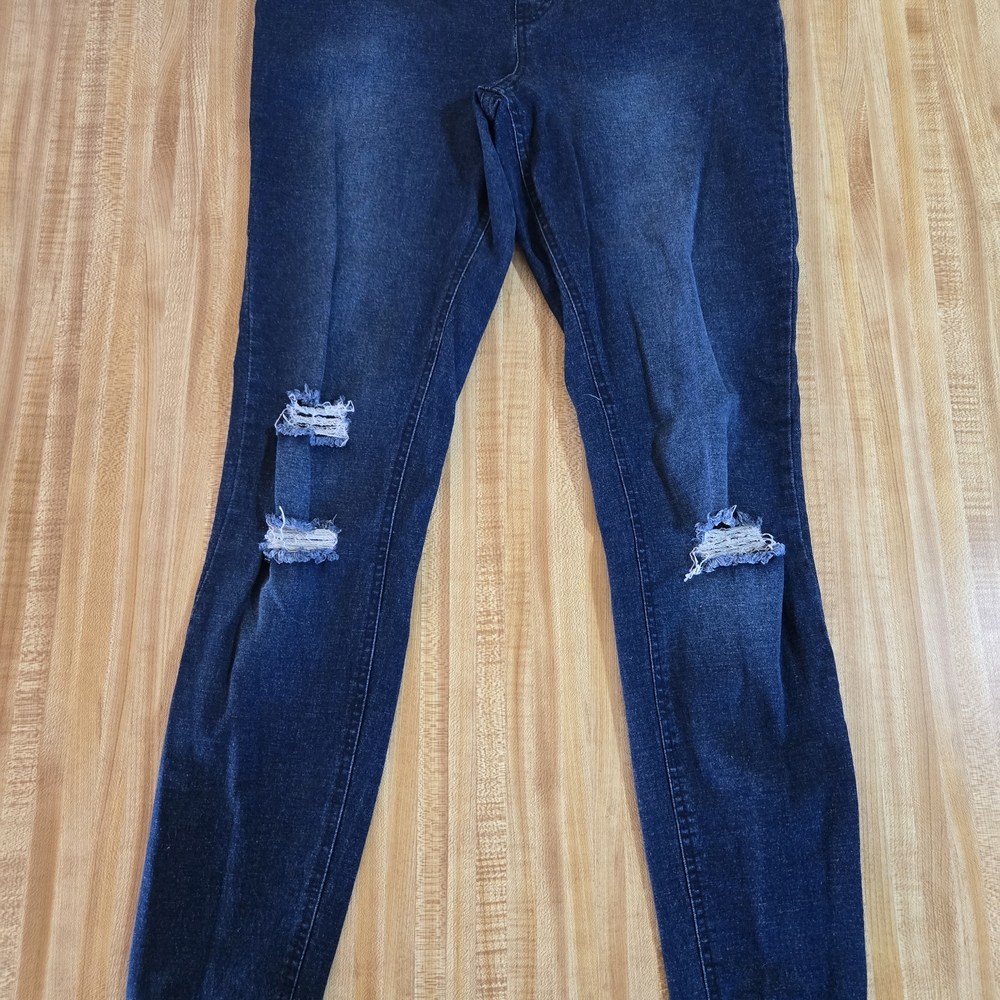 HUE Dark Wash Ripped Jeggings